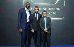 在大洋洲，我听懂了那个半身人的心跳…