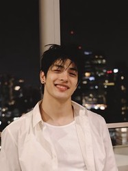 雨巷里的六个男人