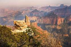 大峡谷的神秘之光—揭秘外星文明报告的真实性