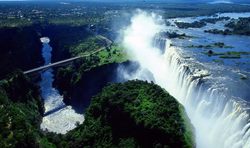 博茨瓦纳的“地动”真相丨你以为的稳定，其实是地球在悄悄搬家