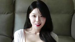 双胞胎姐妹的奇妙邂逅？