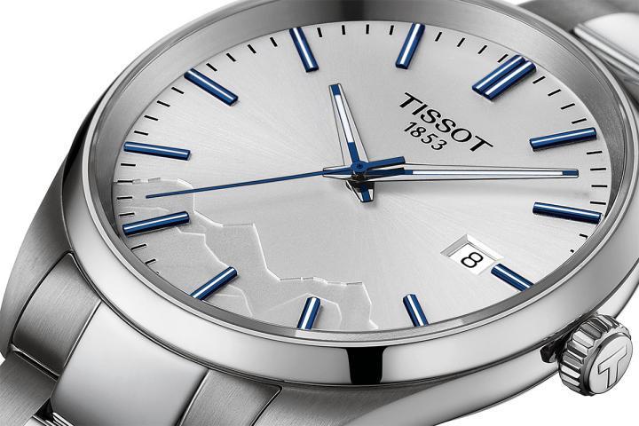 闪电湖六芒刻印—凌晨三点我在湖边看到的诡异光纹，像极了我前女友发的最后一条朋友圈