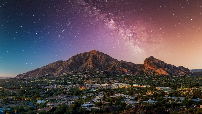 凤凰城那个叫约瑟夫：麦克蒙尼格的“神秘人”到底是谁？