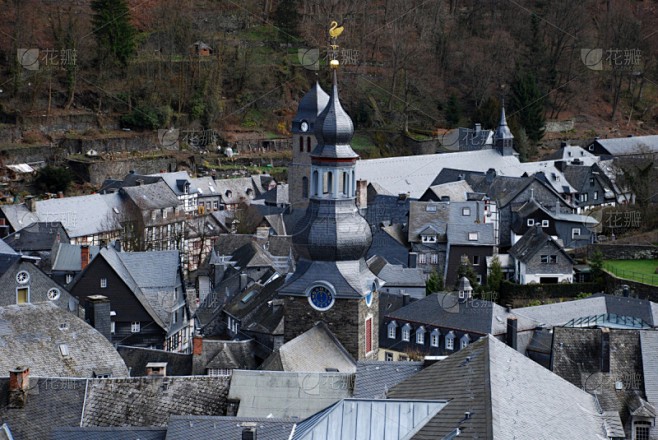 老村口的黑色立方体，至今还在低语…