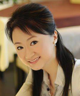 青雪故事之医学院的月光丨凌晨三点的白大褂