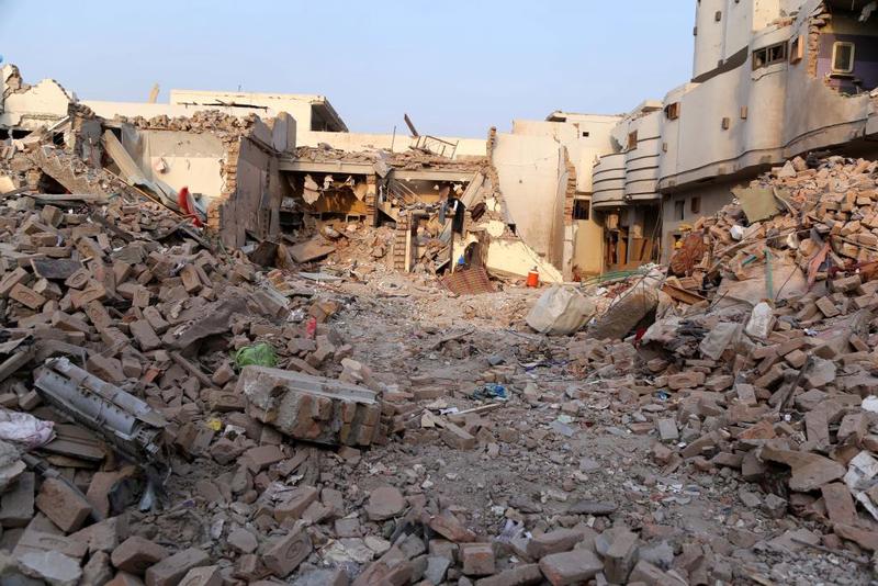 深夜里的黑森林｜当宇航员的脚印踩碎了我们的幻想