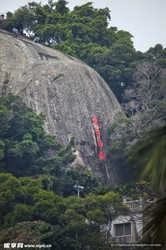 南极冰盖下的黑色立方体·当黑暗中亮起诡异的光，我怀疑自己看到了不该看的东西