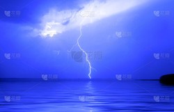 闪电湖头盔碎片时空紊乱—一段迷人的奇幻旅程