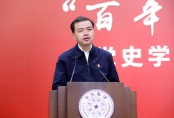 历史的回响·百家讲坛上的红色记忆