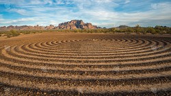 在南美风元素的迷宫里迷了路，却找到了色彩的自由…