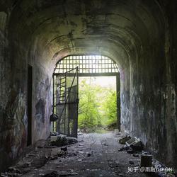 废弃地铁里的磁场异常与失真照片之谜！