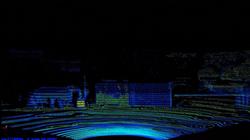 我站在巨石阵里，看见了绿光，还闻到了粉尘！