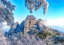 雾霭中的神秘传说｜南美毒雾雪女的幽灵故事