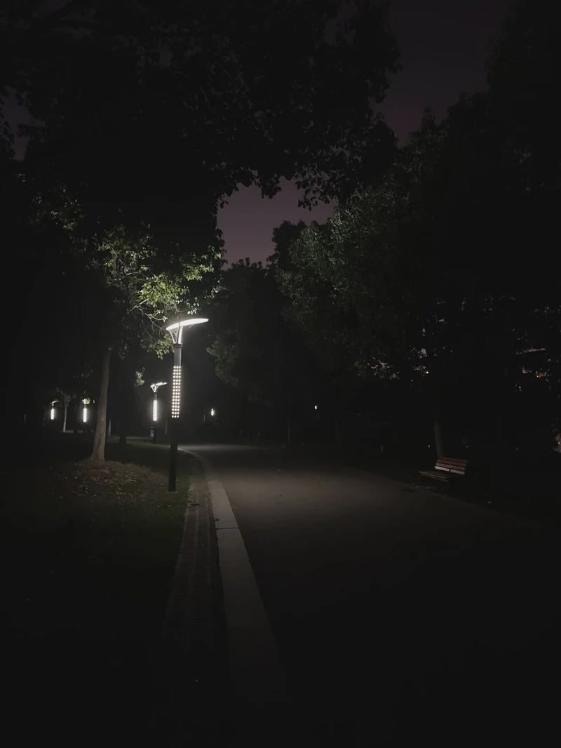 那晚，我在地下河道遇见了“影子人”·—关于未知编号的诡异经历