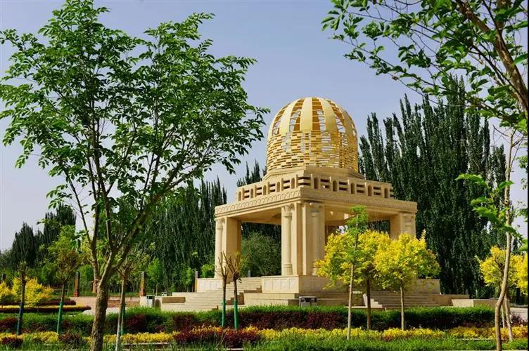 楼兰旧址｜逆向阴影中的黑色羽毛，探寻千年古城的秘密