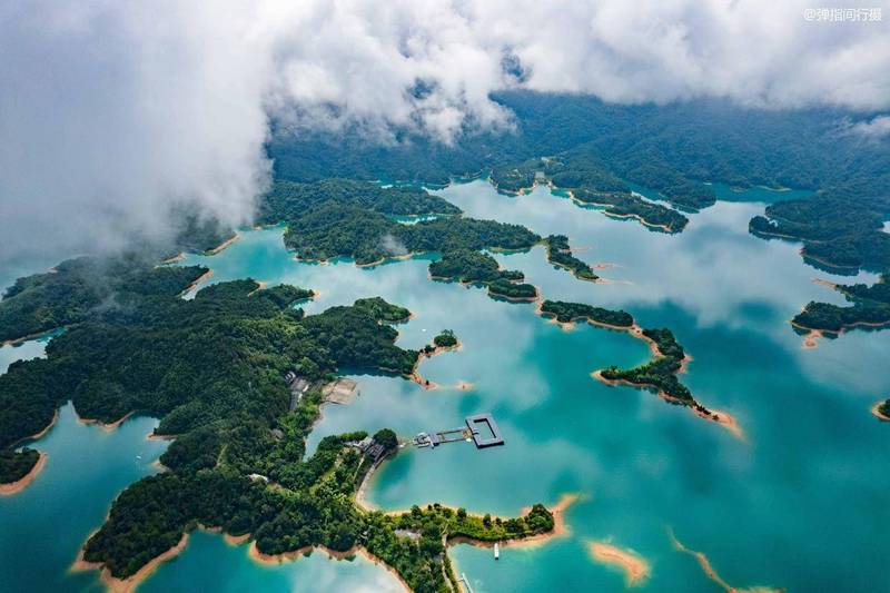 午夜湖畔的神秘水元素·一场不期而遇的奇幻之旅