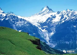 那些被滤镜篡改的高原｜我拍下的“失真”照片，藏着真实的痛