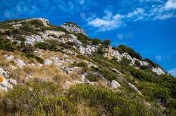 直布罗陀的夜空之谜：一场光点背后的探索之旅