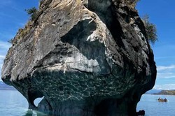 智利的集体催眠·一场关于信仰与反抗的狂欢