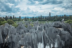 喀斯特地貌·烧灼指纹的沙尘旋涡