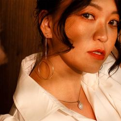 在闪电湖边捡到的琥珀，让我想起那些被遗忘的瞬间…