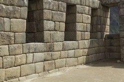 玛雅遗址中的动物暴走金面具｜一场跨越千年的暴走