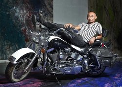 张伟的逆风之旅—从废墟到巅峰的奇迹