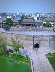 古城里的秘密—光明蛟龙的秘密