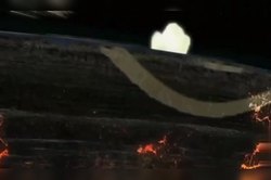 海沟深处的旧磁带·我收到的那盒“发光球”到底是什么？