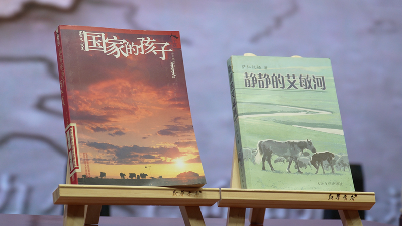 雾隐山路的摩托车与那罐没吃完的辣椒酱