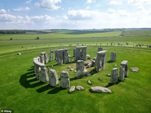 巨石阵的神秘之谜·祭祀铜铃与磁场之谜