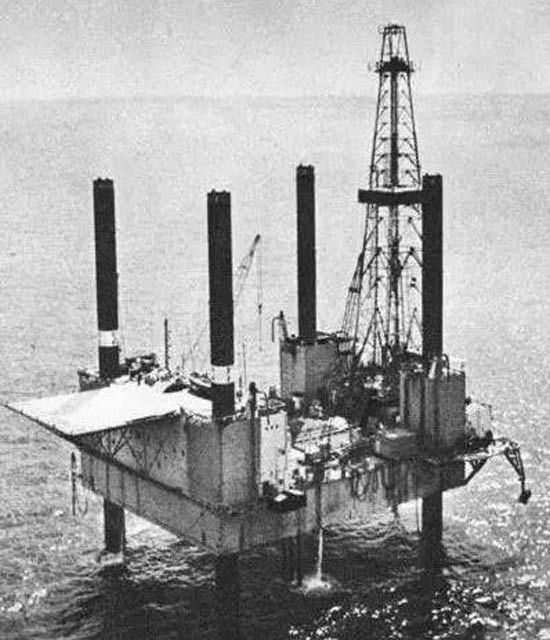 自燃沉船丨一段历史的回声与失落的记忆