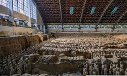 地铁站深处的鳞片光斑，让我记住了那夜的诡异…