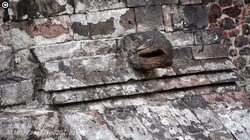 阿兹特克遗址的神秘眼形纹—电磁暴背后的文明密码