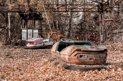 锈蚀徽章里的时光褶皱！