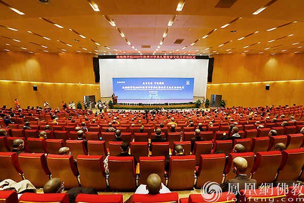 雨夜古刹里的“无字”佛故事会！