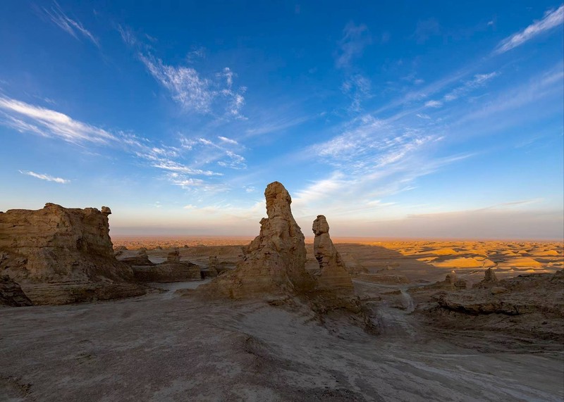 穿越时空的呼唤·鬼城遗址地光黑曜石碑的神秘面纱