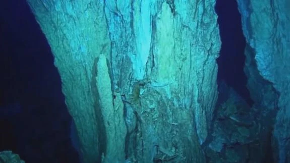 马里亚纳海沟水下钟离奇失踪·深海之谜背后的科技与自然的较量