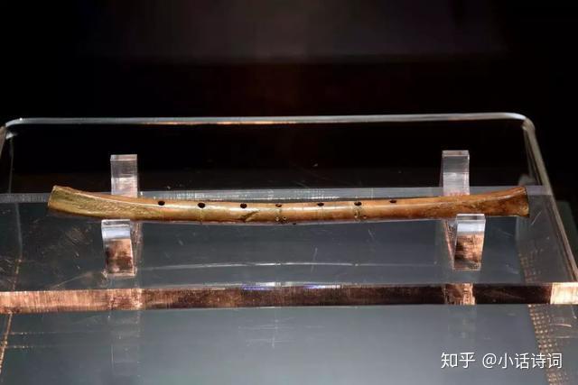 蓝洞里的那支骨笛，让我怀疑重力是不是被谁调了参数…