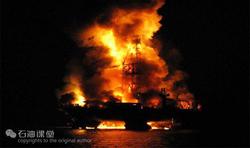 深井底下，那口铜铃突然不响了！