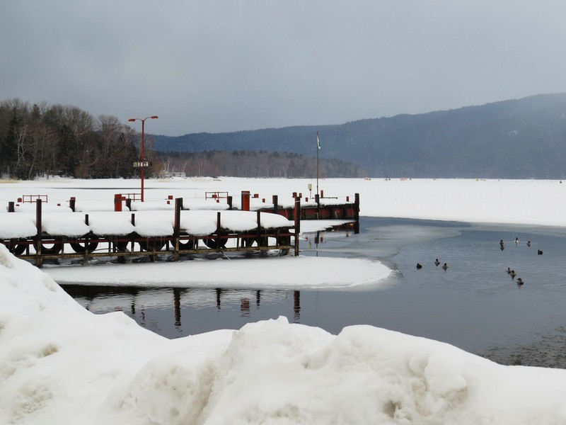 听说那座湖里的雪怪，只给懂它的人送祝福！