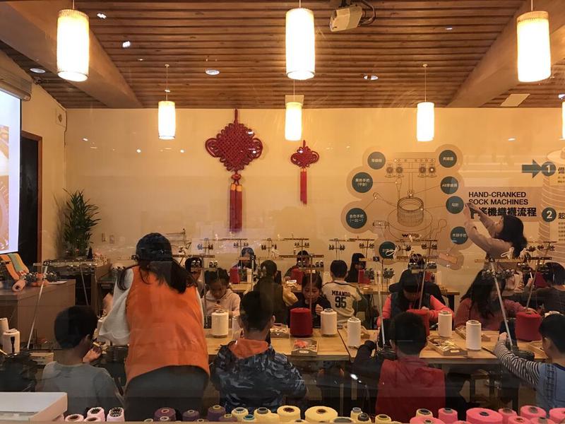 染染故事馆的午夜秘密…