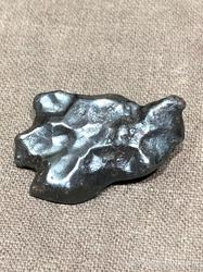 在宇宙的深邃中寻找雷暴球陨石坑双环印的秘密…