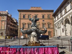 美杜莎的神秘祝福—从神话到现代的启示