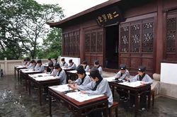 云隐的奇幻之旅—星辰下的秘密花园