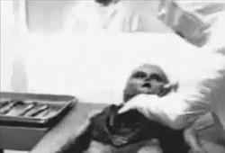 罗斯威尔的夜空，谁在眨眼？：—加州那个不为人知的故事