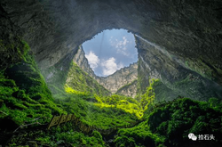 在喀斯特地貌中迷失丨时间与方向的双重困境