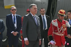 特拉维斯·沃尔顿和乌拉尔｜两个名字，一个荒诞的拼接