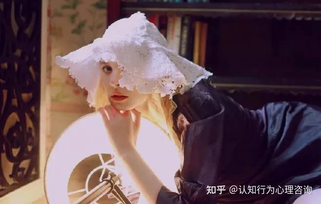 揭秘瑞典催眠回忆档案丨一场穿越记忆的奇幻之旅