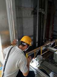 南极科考站电梯停层·那个烧焦的指纹，到底意味着什么？